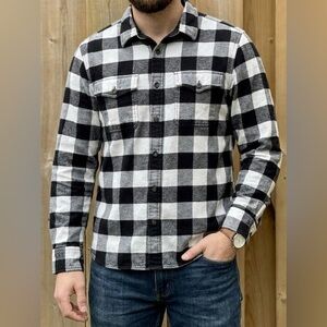 ROOTS Men’s Heritage Flannel – Black & White Buffalo Plaid - Size Large